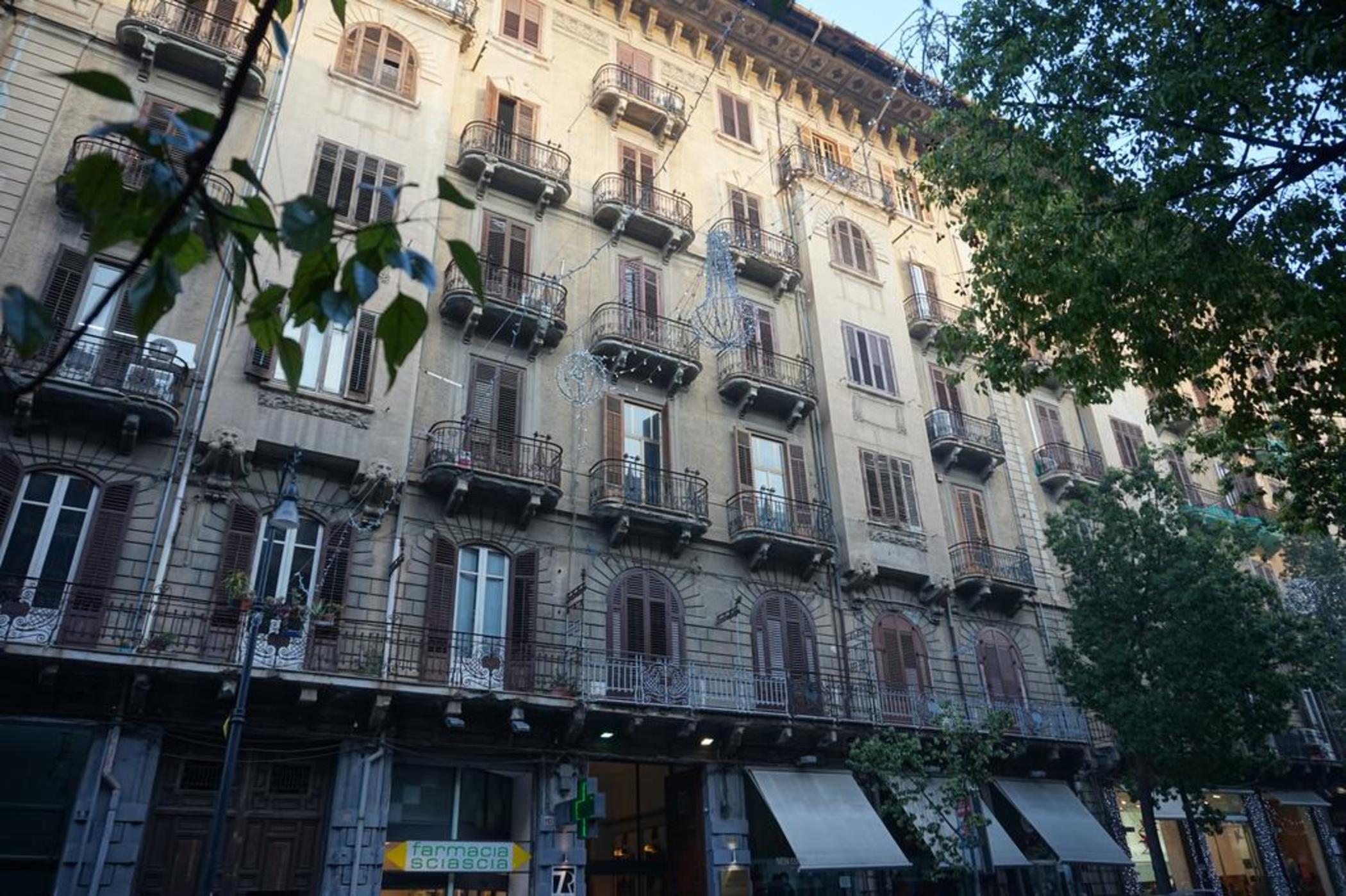 Hotel Ambasciatori Palermo Esterno foto
