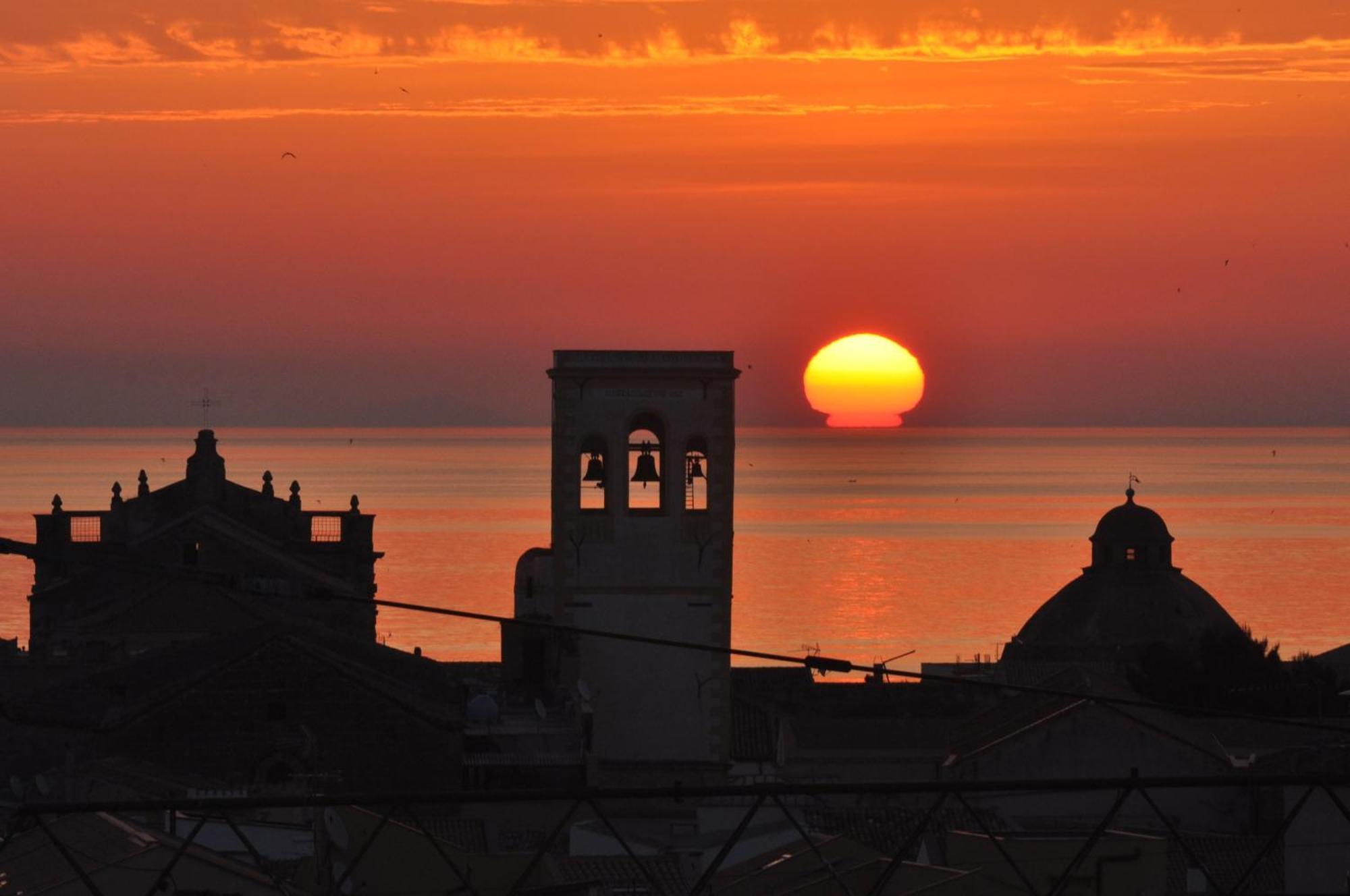 Hotel Ambasciatori Palermo Esterno foto