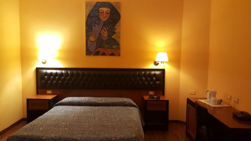 Hotel Ambasciatori Palermo Esterno foto