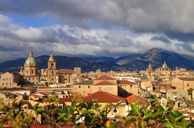 Hotel Ambasciatori Palermo Esterno foto